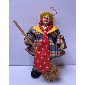 Vintage 1988 Clothtique Hobo Sweeping Clown by Possible Dreams - Retired